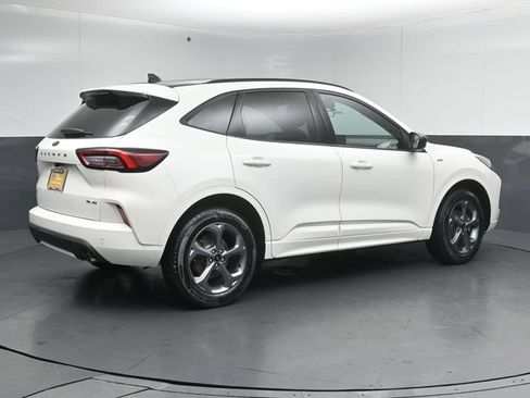 Certified 2024 Ford Escape ST-Line w/ Tech Pack #1 AWD/4WD image 7