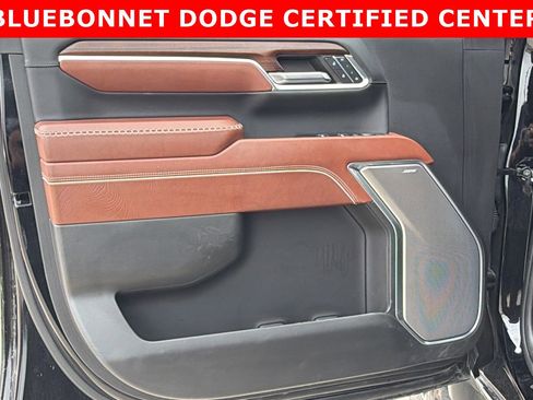 Used 2024 GMC Sierra 2500 Denali Ultimate AWD/4WD image 9