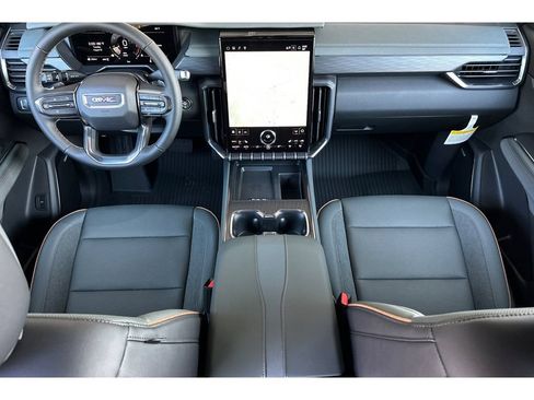 New 2026 GMC Acadia AT4 w/ LPO, Floor Liner Package AWD/4WD image 10