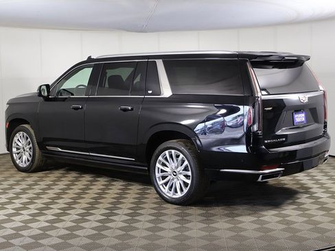 Used 2023 Cadillac Escalade ESV Premium Luxury w/ Performance Package AWD/4WD image 13