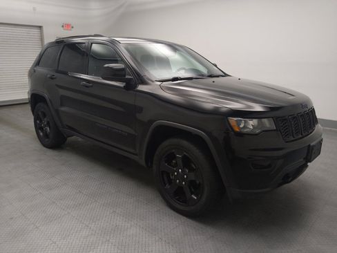 Used 2019 Jeep Grand Cherokee Laredo AWD/4WD image 11