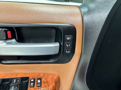 Used 2021 Toyota Sequoia Platinum AWD/4WD image 12