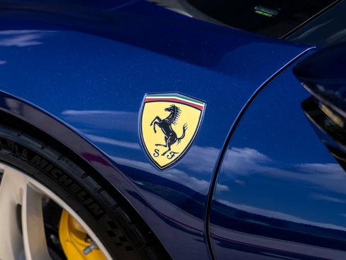 Used 2022 Ferrari SF90 Spider AWD/4WD image 19