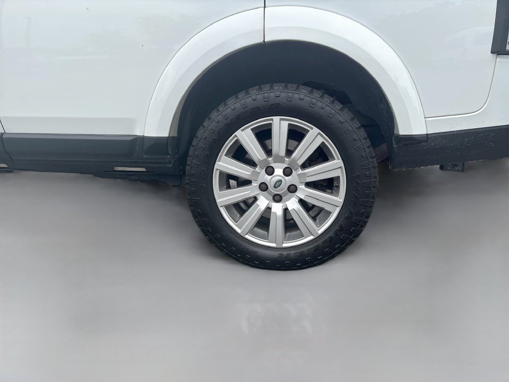 Used 2012 Land Rover LR4 HSE LUX AWD/4WD image 11