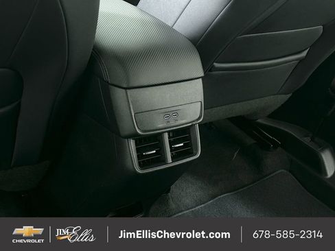 Certified 2025 Chevrolet Traverse LT image 22