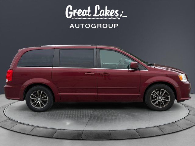 Used 2017 Dodge Grand Caravan SXT FWD image 6