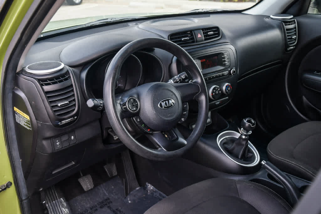 Used 2015 Kia Soul FWD image 27