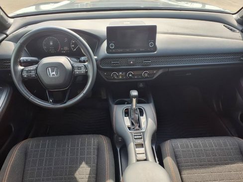Used 2024 Honda HR-V Sport image 11