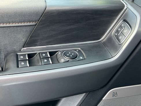 Certified 2025 Ford F150 Lariat w/ FX4 Off-Road Package image 31