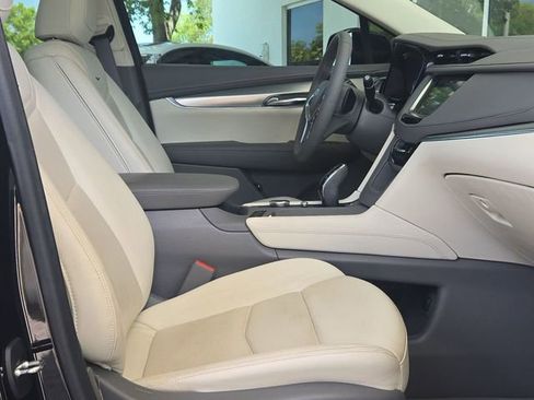 Used 2022 Cadillac XT5 Premium Luxury FWD image 29