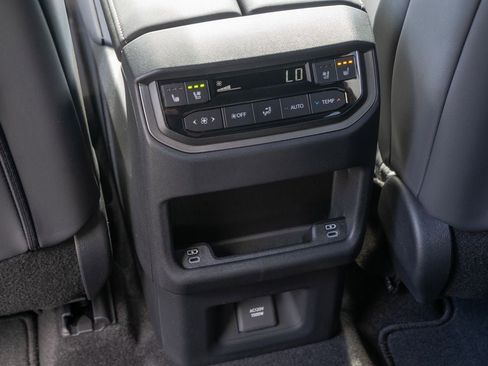 New 2026 Lexus TX 500h AWD image 20