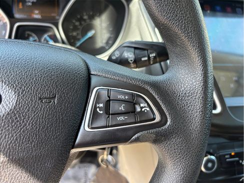 Used 2015 Ford Focus SE FWD image 20