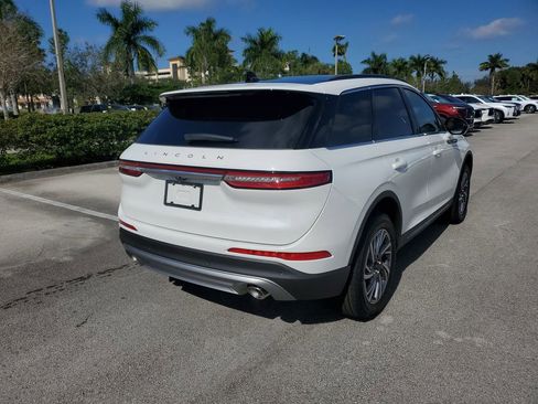 New 2026 Lincoln Corsair Premiere FWD image 4