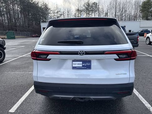 Used 2024 Toyota Grand Highlander Limited image 7