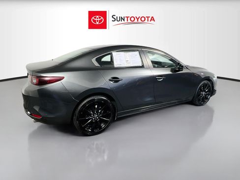Used 2024 MAZDA MAZDA3 s FWD image 4