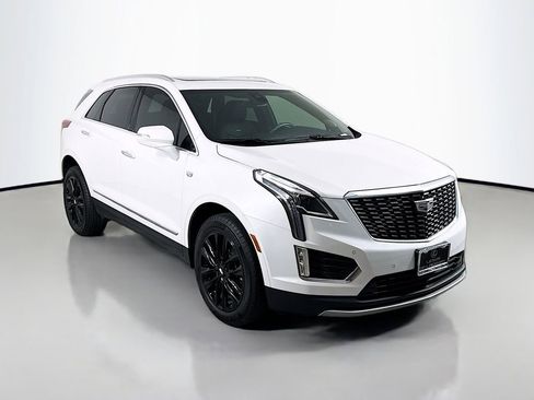 Used 2024 Cadillac XT5 Premium Luxury w/ LPO, Floor Liner Package image 3