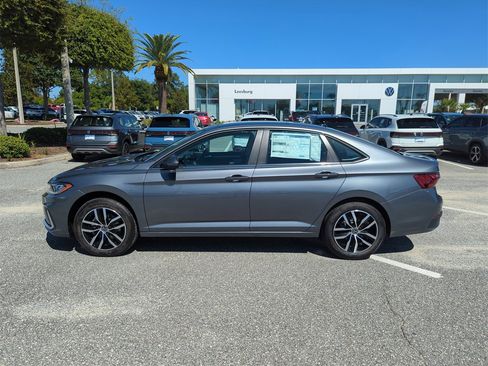 New 2026 Volkswagen Jetta SE image 9