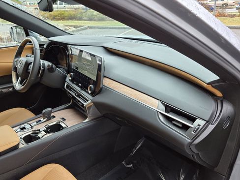 Used 2025 Lexus RX 350 Premium w/ Accessory Package image 15