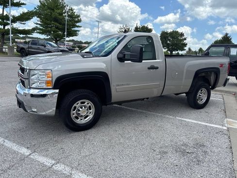 Used 2007 Chevrolet Silverado 2500 LT w/ Suspension Package, Off-Road AWD/4WD image 14
