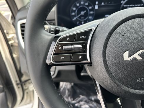 Used 2024 Kia Seltos S FWD image 19