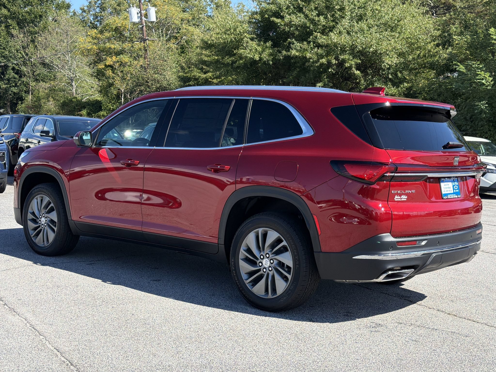 New 2027 Buick Enclave Preferred w/ LPO, Floor Liner Package FWD image 22