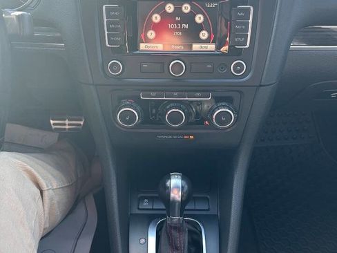 Used 2011 Volkswagen GTI 4-Door image 17