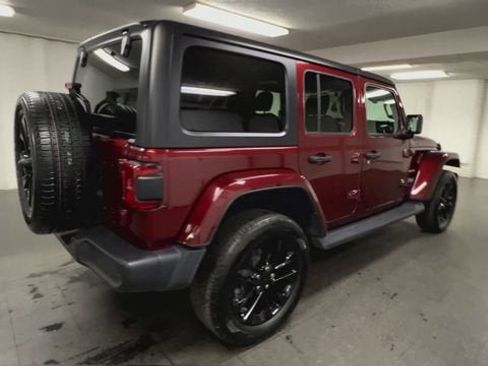 Used 2021 Jeep Wrangler Unlimited Sahara w/ Cold Weather Group AWD/4WD image 8