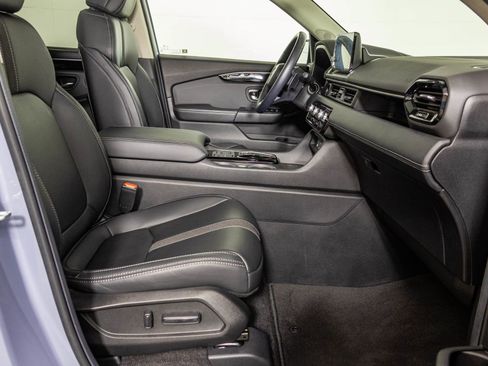 Used 2025 Honda Pilot Touring image 51