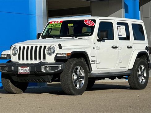 Used 2018 Jeep Wrangler Unlimited Sahara image 10