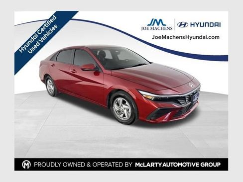 Used 2026 Hyundai Elantra SE FWD image 1