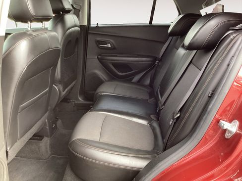 Used 2021 Chevrolet Trax LT w/ Driver Confidence Package image 26