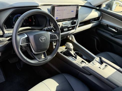 Used 2026 Toyota Grand Highlander FWD image 10