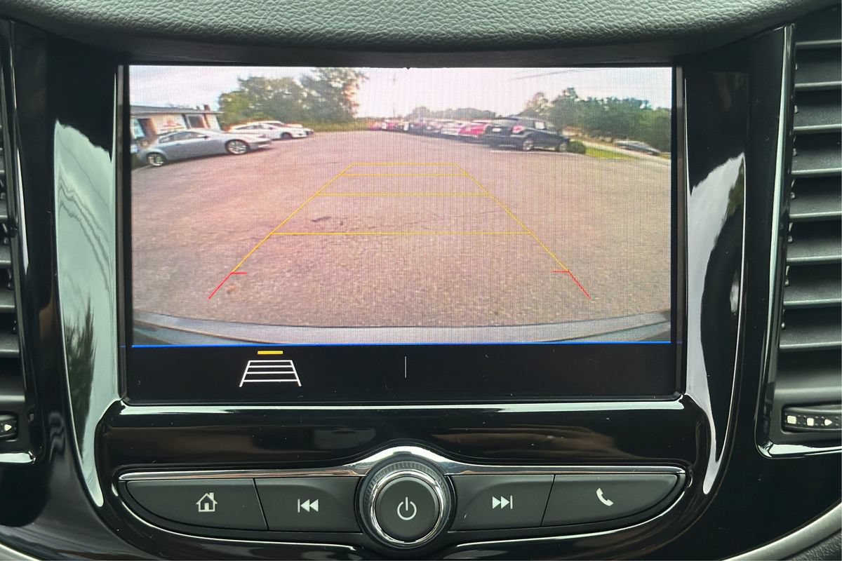 Used 2020 Chevrolet Trax LS w/ Tint and Cruise Package FWD image 27
