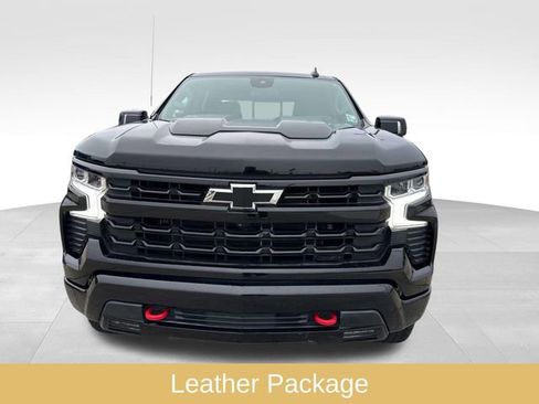 Used 2023 Chevrolet Silverado 1500 LT Trail Boss w/ Convenience Package II image 2