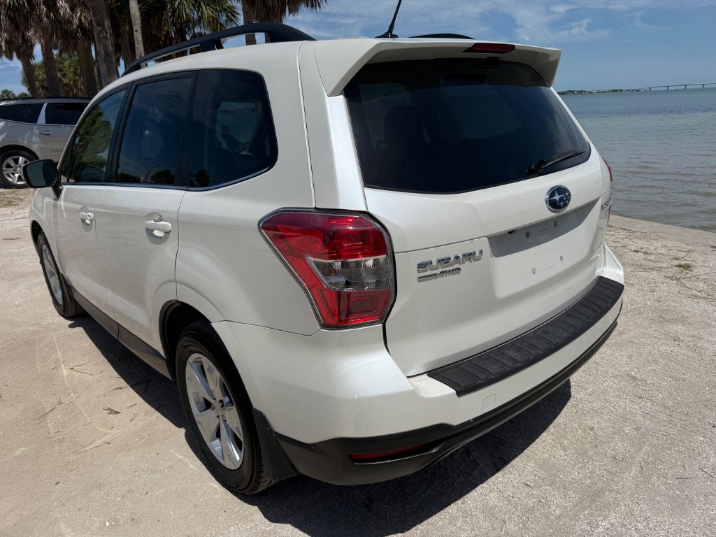 Used 2014 Subaru Forester 2.5i Touring AWD/4WD image 6
