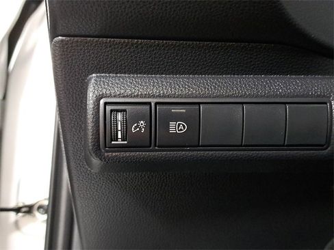 Used 2023 Toyota Corolla LE image 23