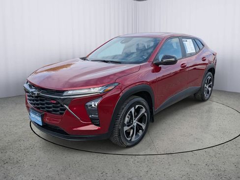 Certified 2024 Chevrolet Trax RS w/ Driver Confidence Package image 6