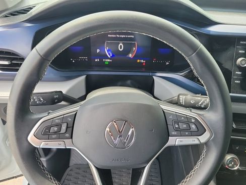 Used 2023 Volkswagen Taos SE FWD image 25