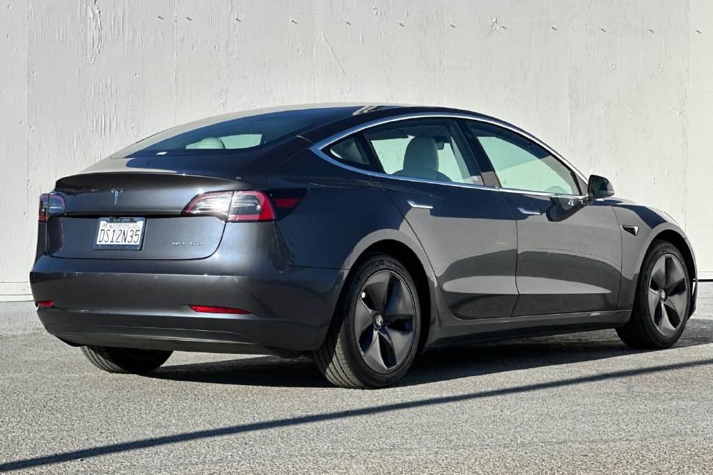 Used 2018 Tesla Model 3 Long Range AWD/4WD image 3