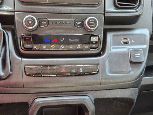 Used 2023 RAM ProMaster 2500 FWD image 18