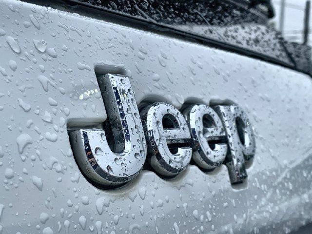 Used 2020 Jeep Cherokee Latitude FWD image 40