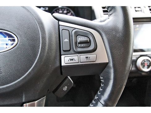 Used 2017 Subaru Forester 2.5i Touring AWD/4WD image 16