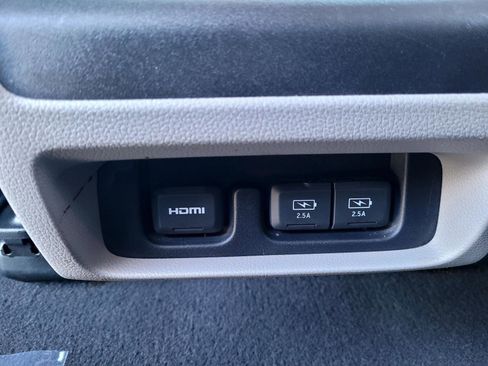 Used 2018 Honda Odyssey EX-L image 18