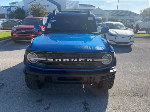 Used 2023 Ford Bronco Outer Banks w/ Sasquatch Package AWD/4WD image 2