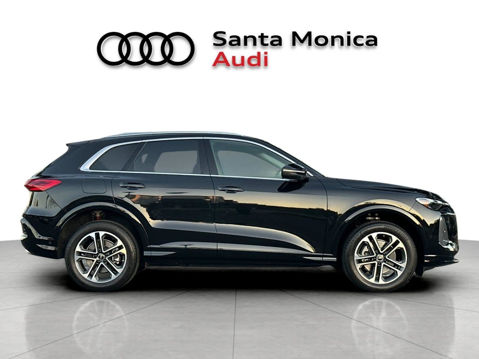 Used 2025 Audi Q5 Premium w/ Convenience Package AWD/4WD image 8