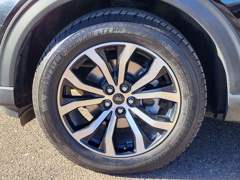 Used 2022 Ford Explorer ST-Line w/ Class IV Trailer Tow Package image 18