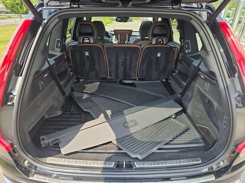 Used 2022 Volvo XC90 T8 Inscription AWD/4WD image 14