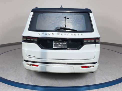 Used 2022 Jeep Grand Wagoneer Series II AWD/4WD image 6