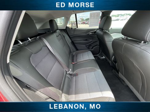 Certified 2025 Chevrolet Trax LT w/ LT Convenience Package FWD image 24