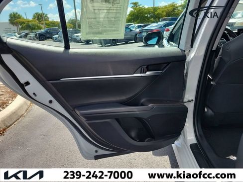Used 2022 Toyota Camry LE FWD image 14